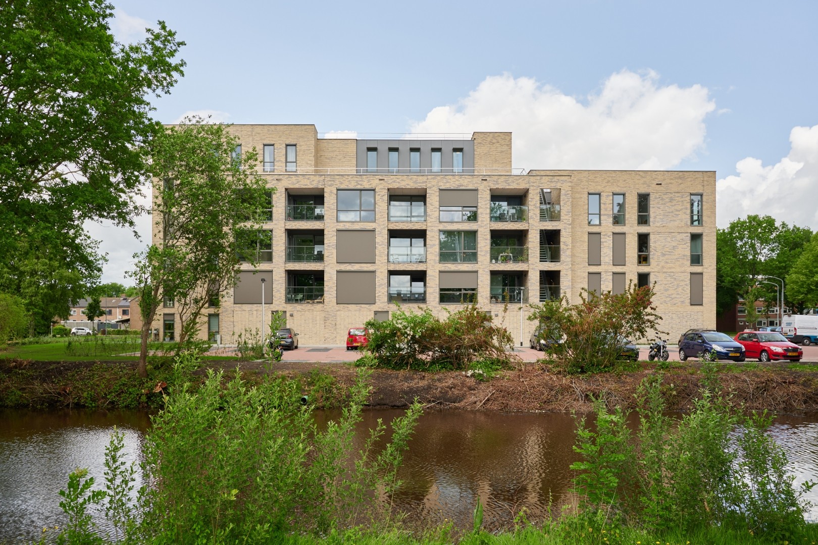 Brandsbouw project - Maranafhaflat